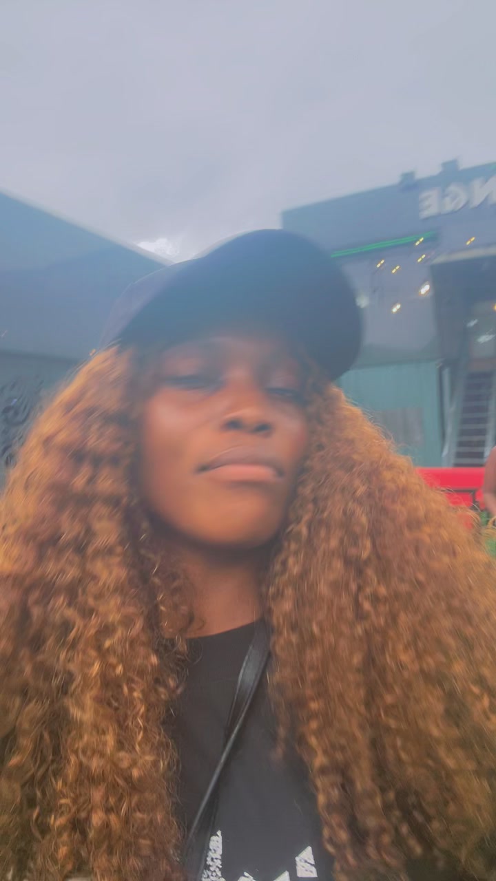 @Gloria Porsche
