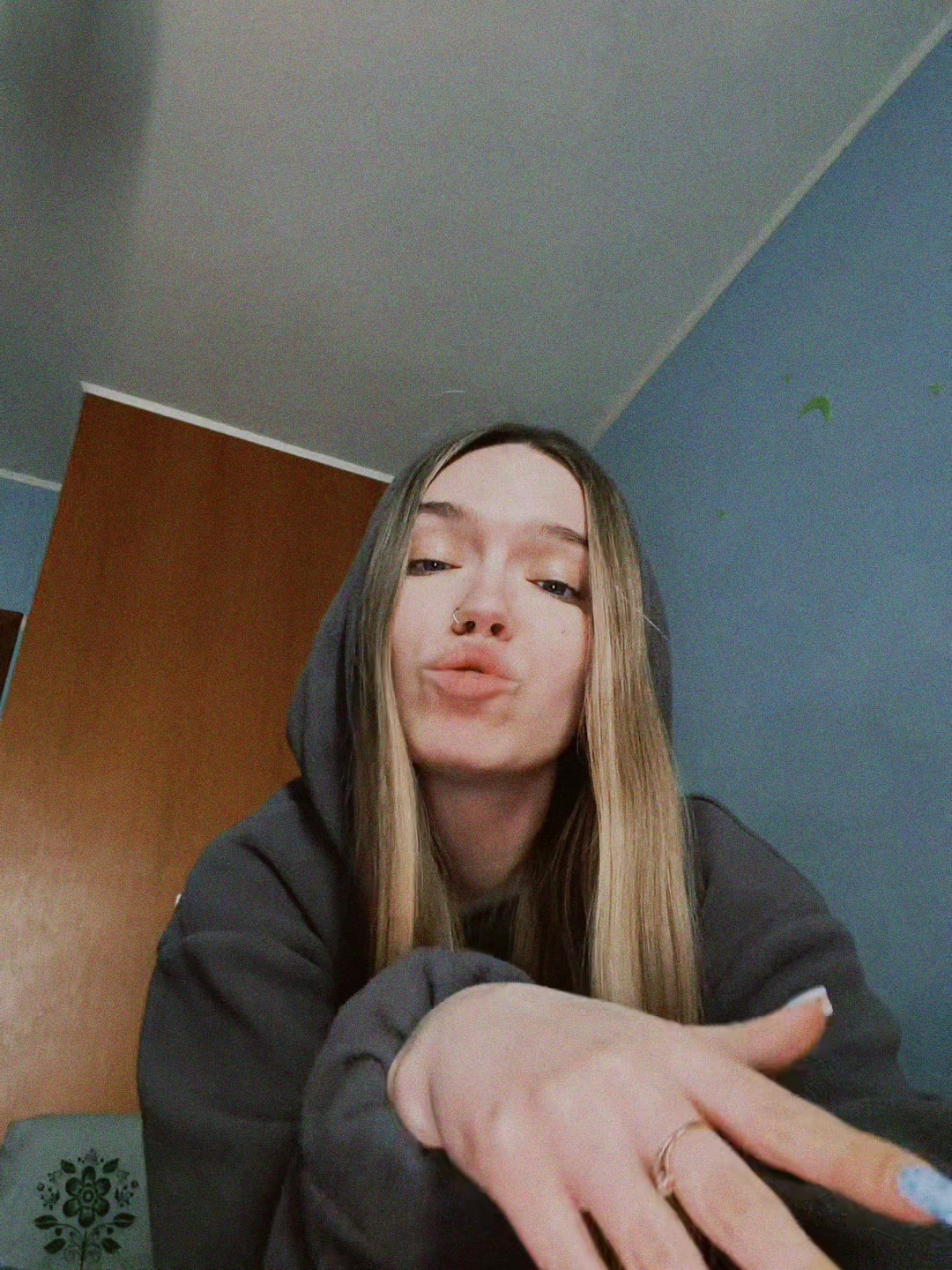 @аминка 🩷