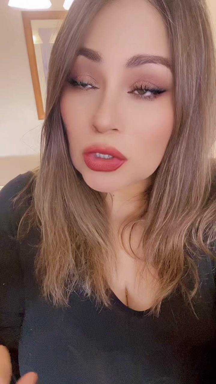 @Ana