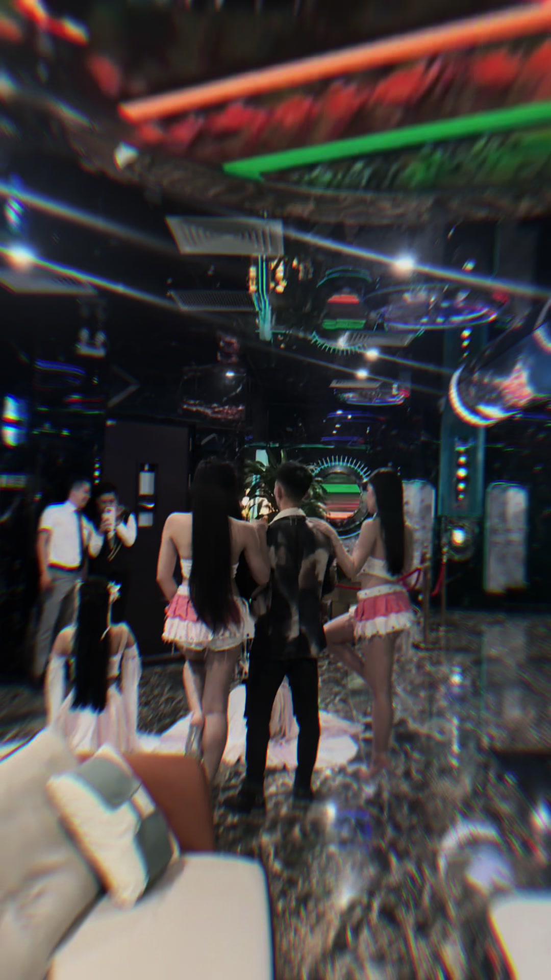 @Karaoke Thượng Hải 229 Tây Sơn