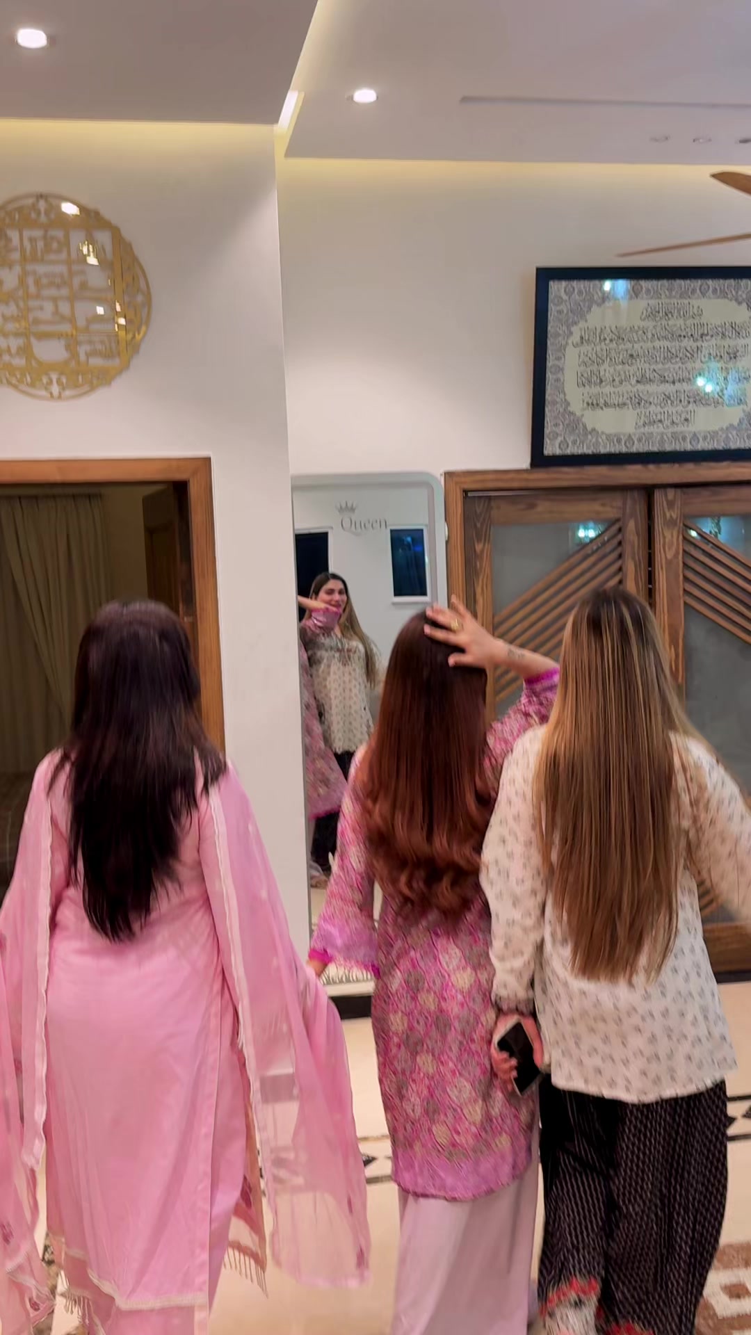 @MAHI 👑