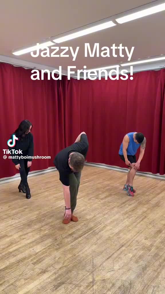 @KiKiLV67/$KelliHickey