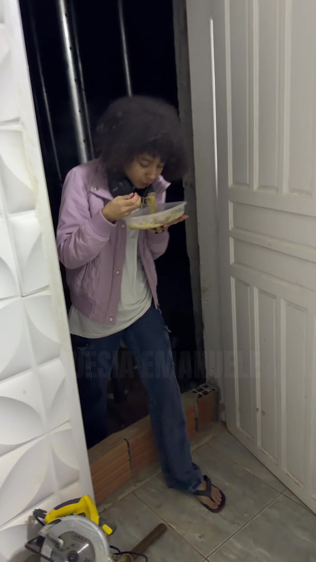 @Qu&eacute;sia e fam&iacute;lia J L