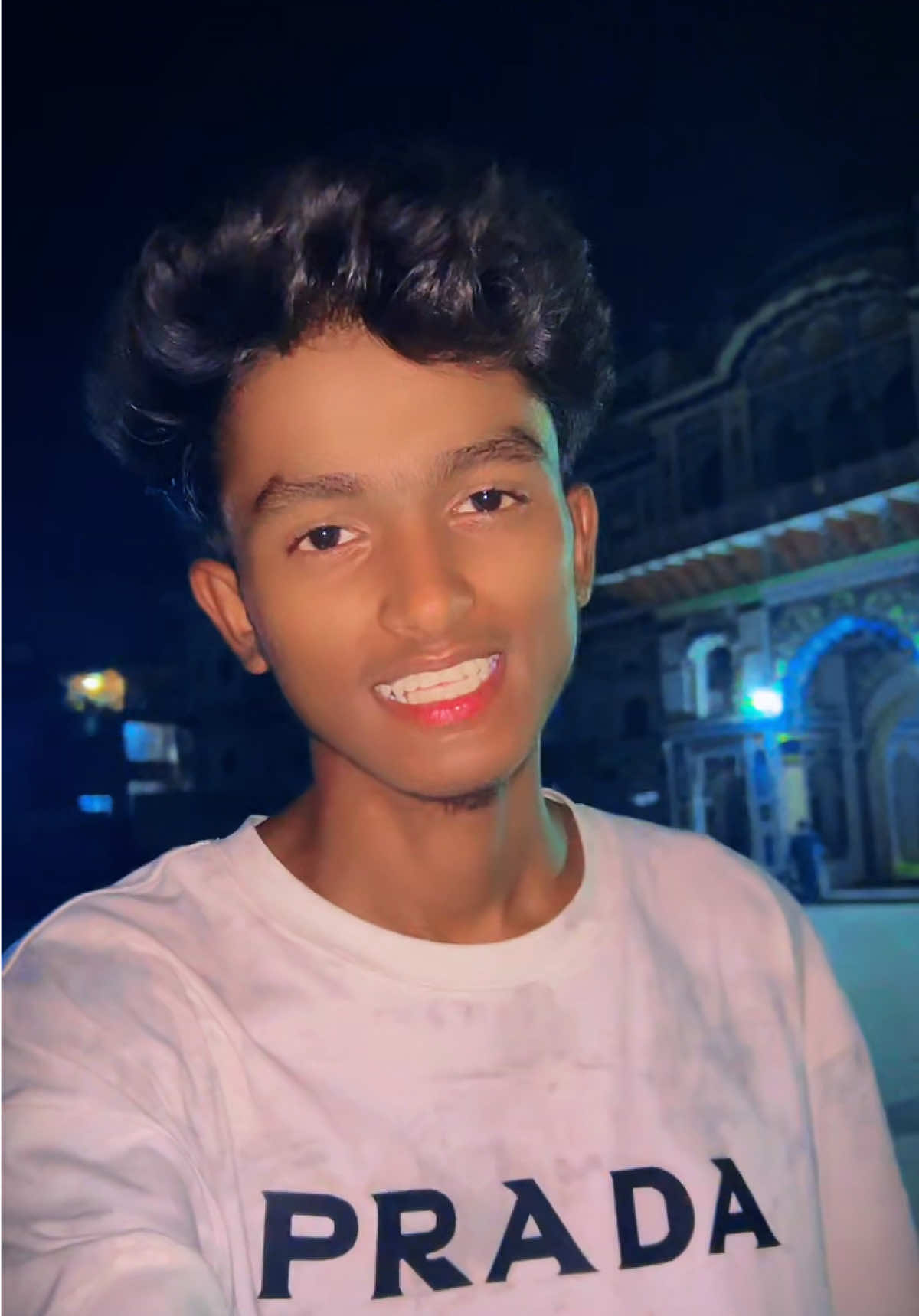 @MADHESI__XAURA