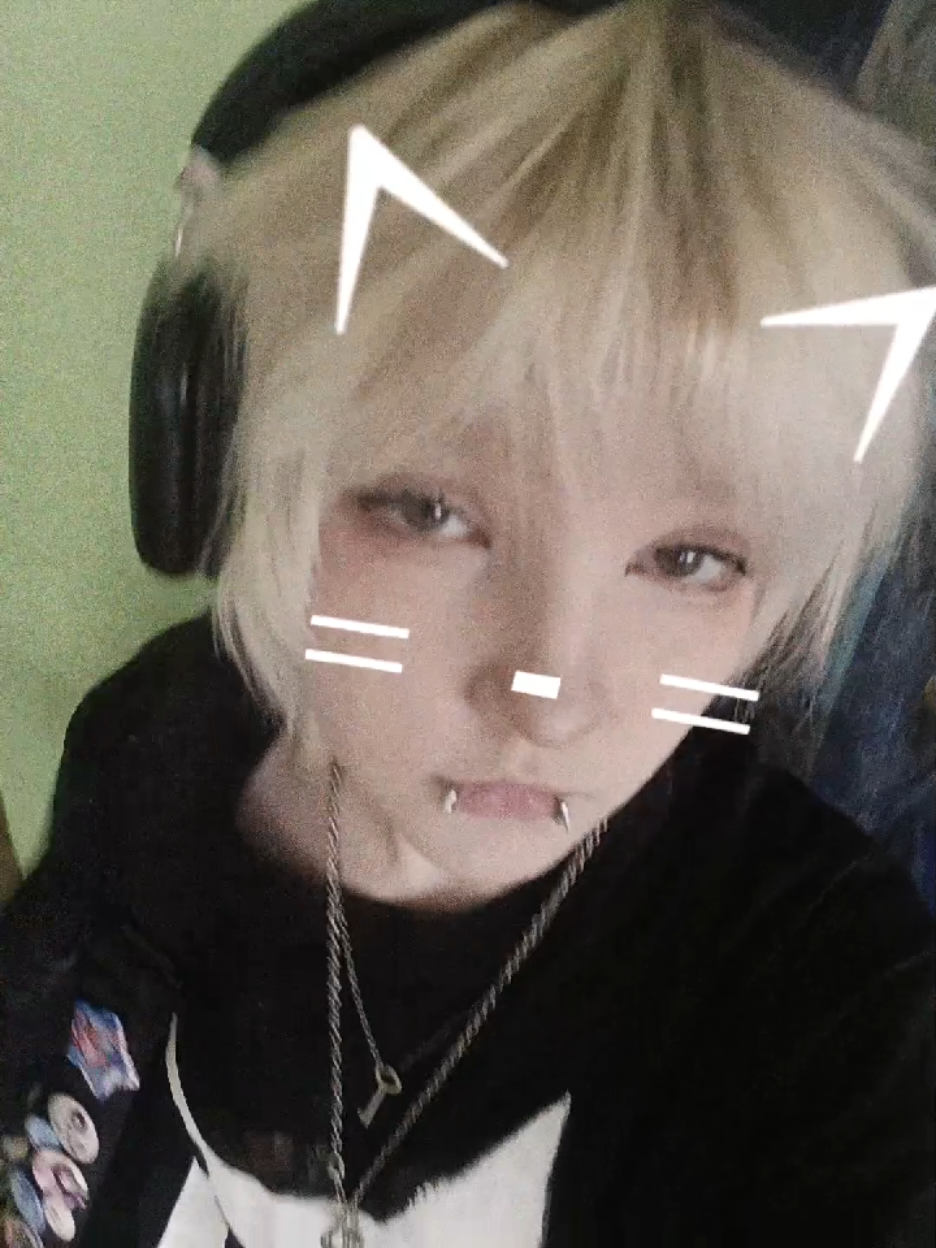 @ФОМКА( =ω= )🫐@