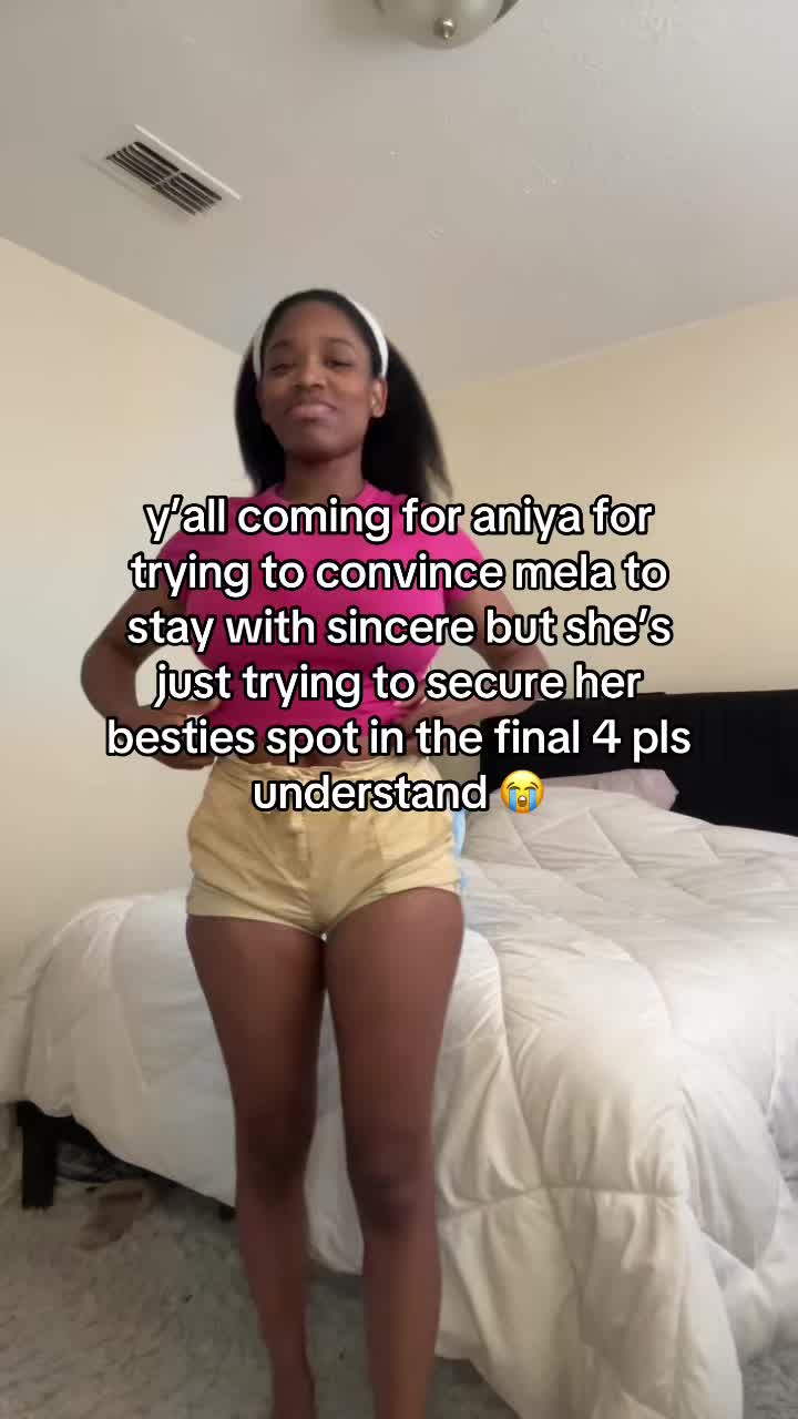 @zoriitheblonde