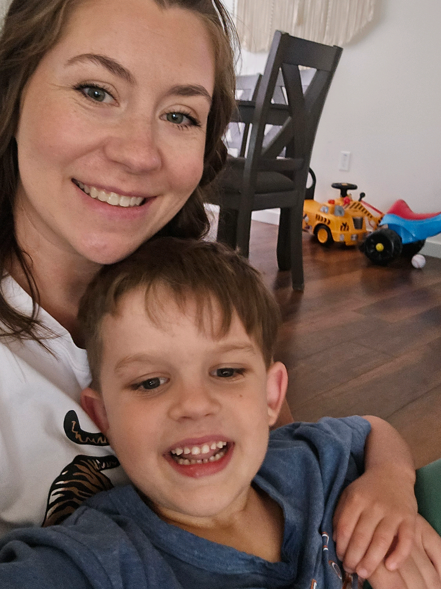 @thecandidmomlife