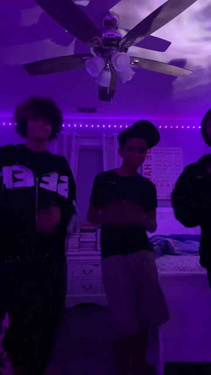 @𝗔𝗝🐍