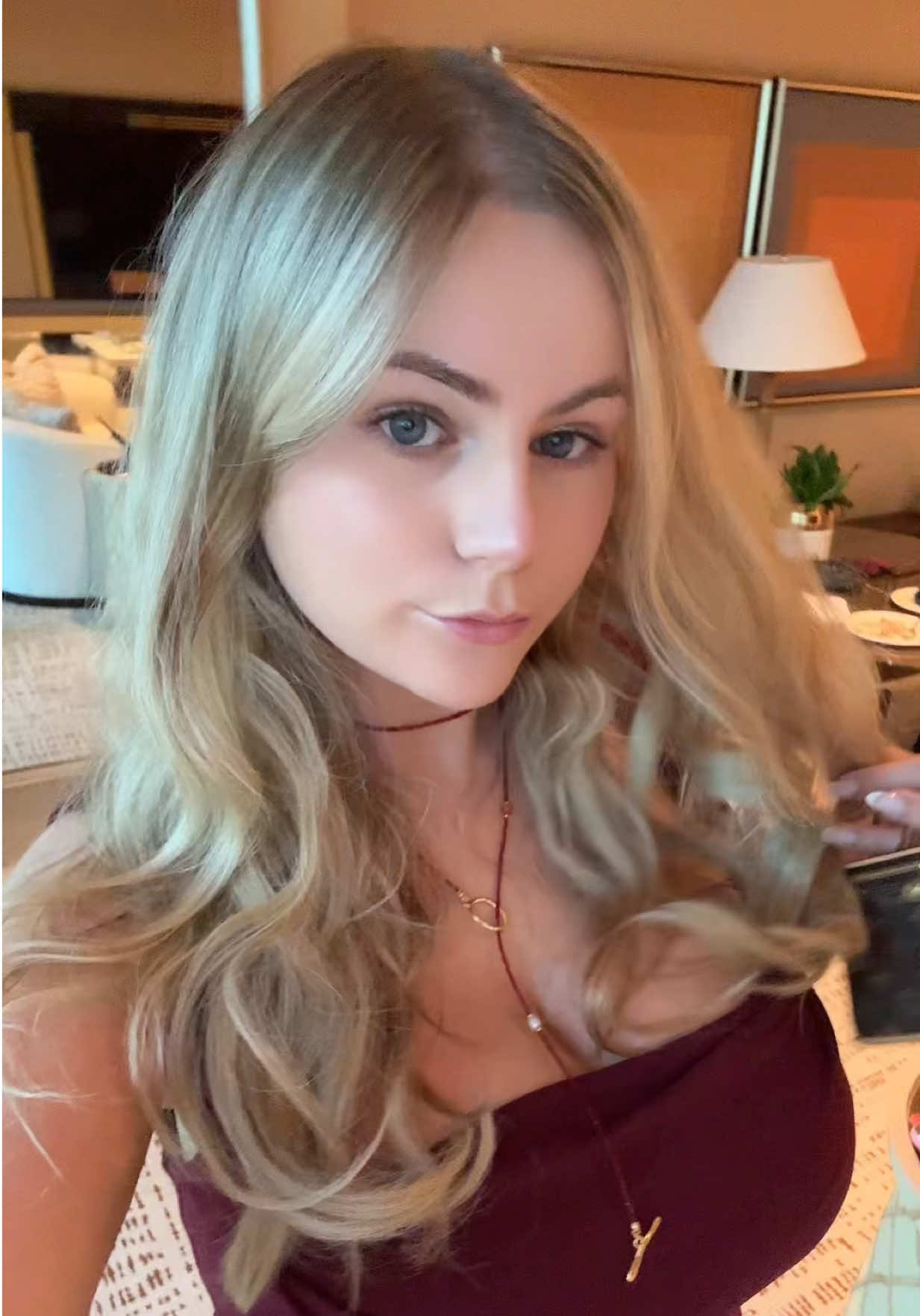 @EmspensiveEmily