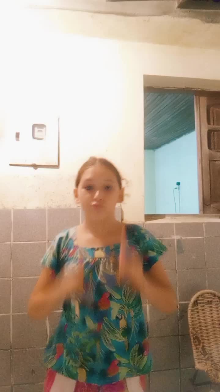 @antonelly 🩶❤️&zwj;🩹💋💋💋💋🤍🤍