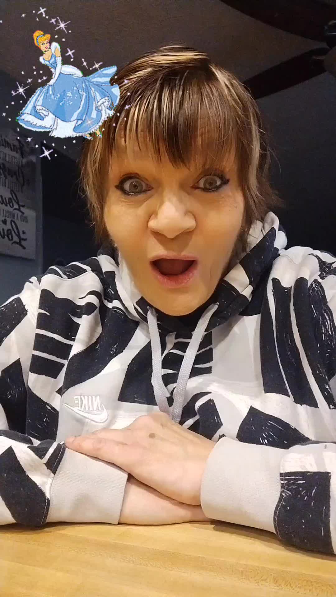 @Angela H