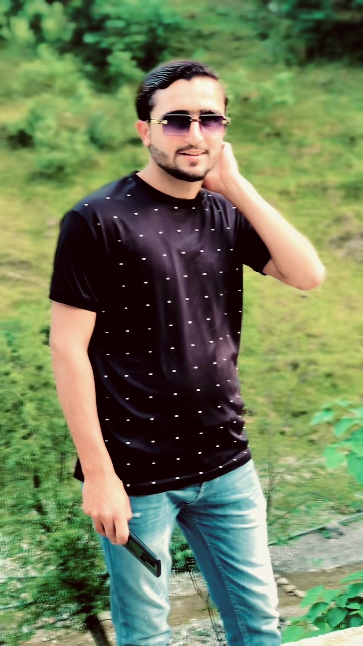@Mr_ Zeeshan077
