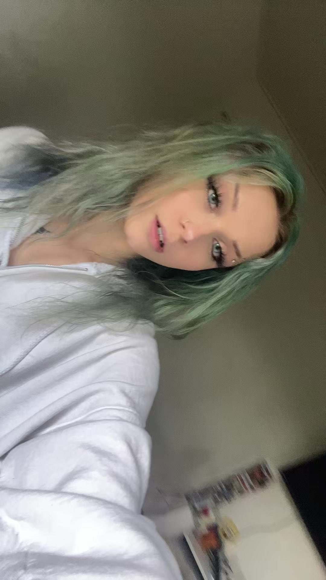 @hell0_kitty528