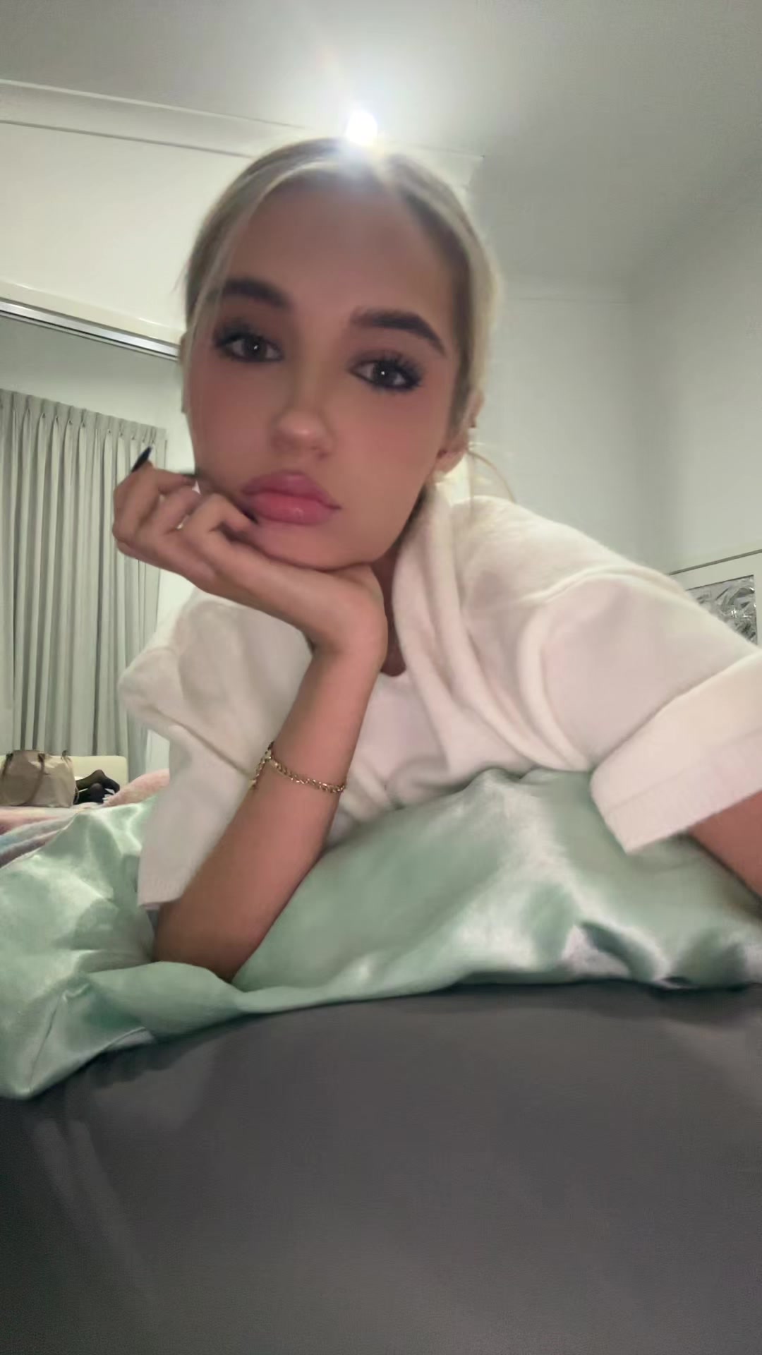 @Milania