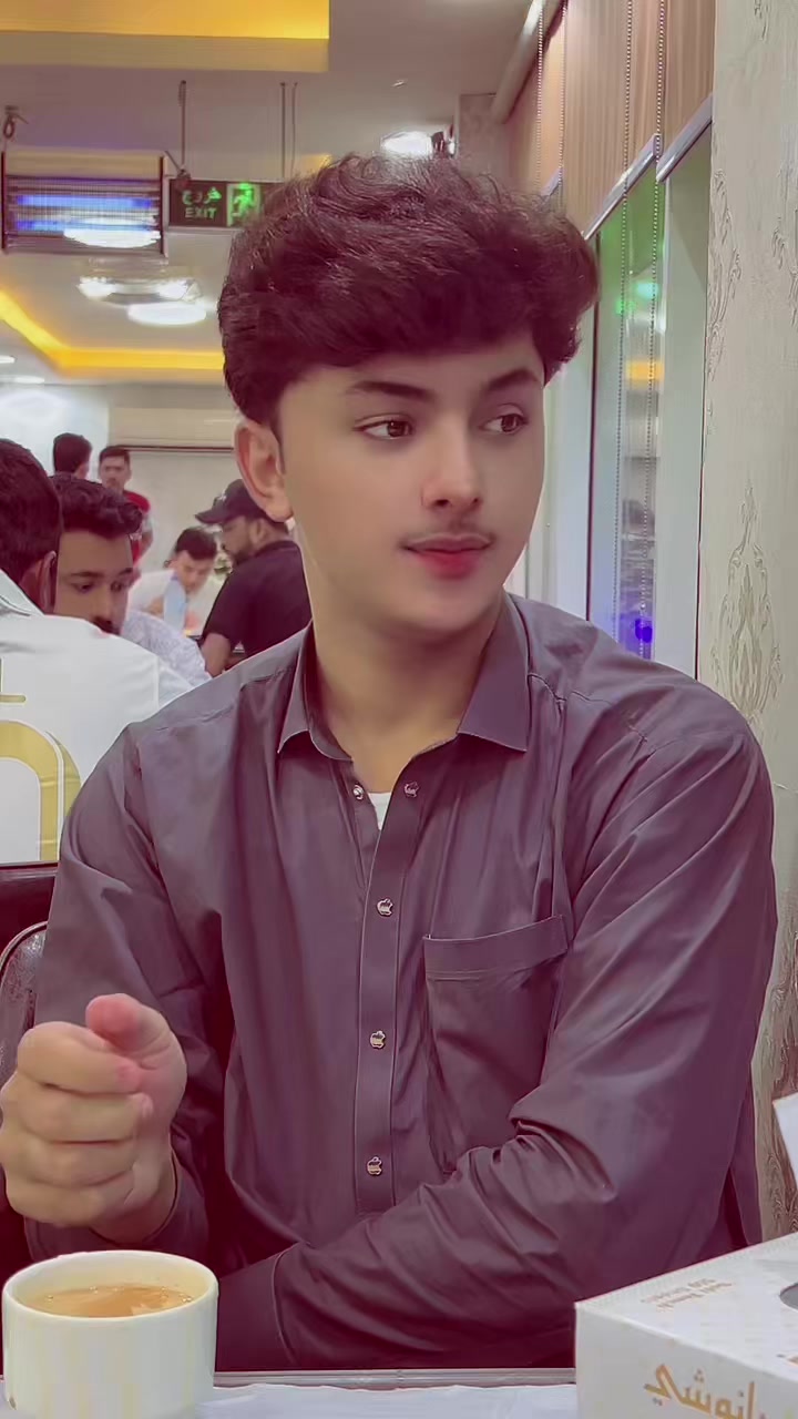 @🍂DIMPLE <🍁> BOY 🇦🇪