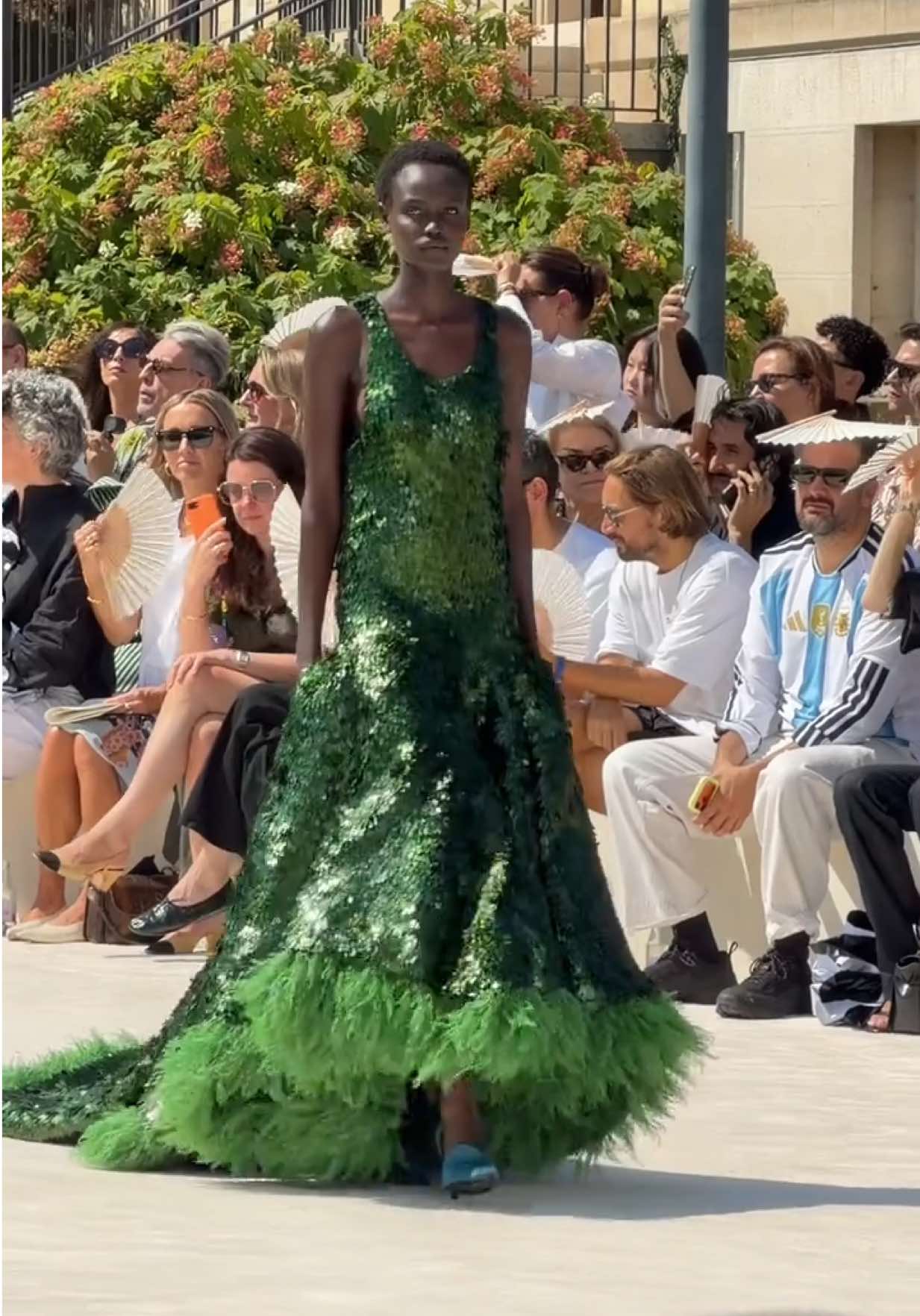 @whowhatwear