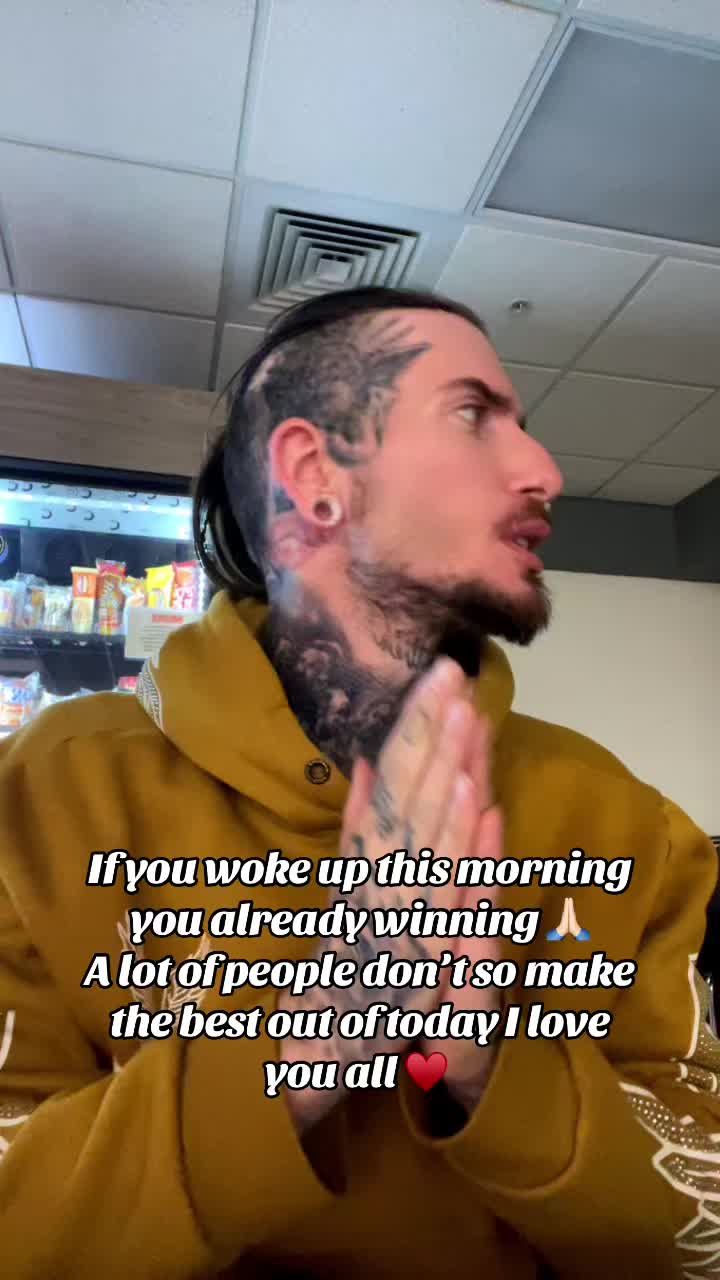 @Hollywood87