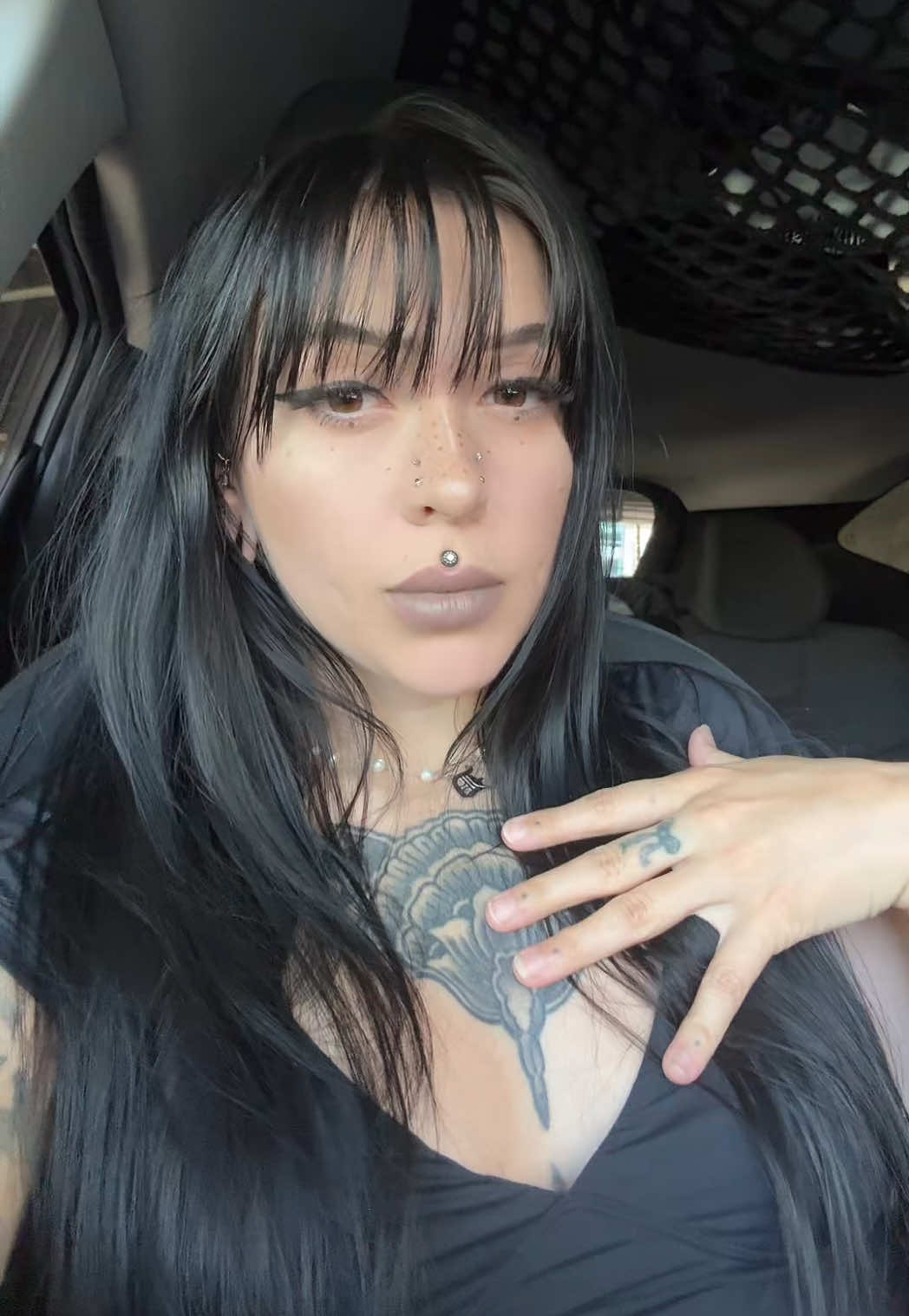 @Lunarfox_
