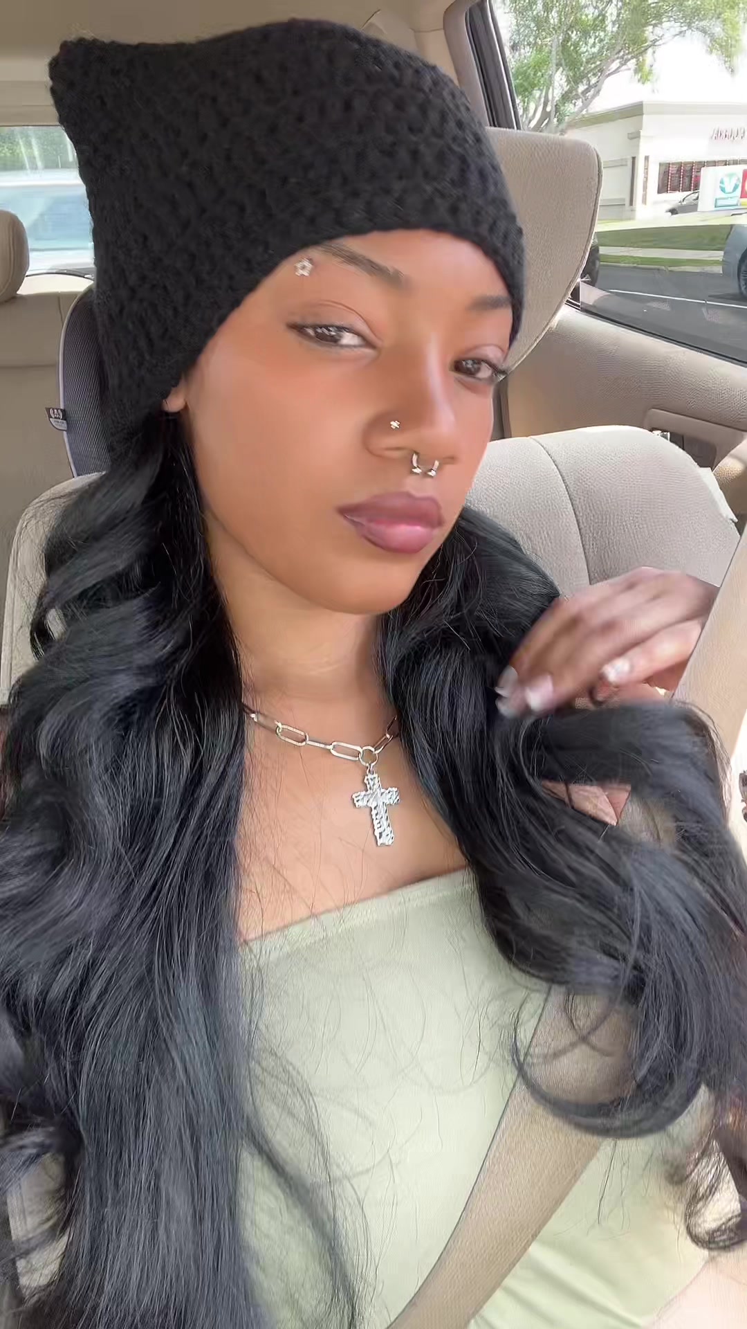 @✭