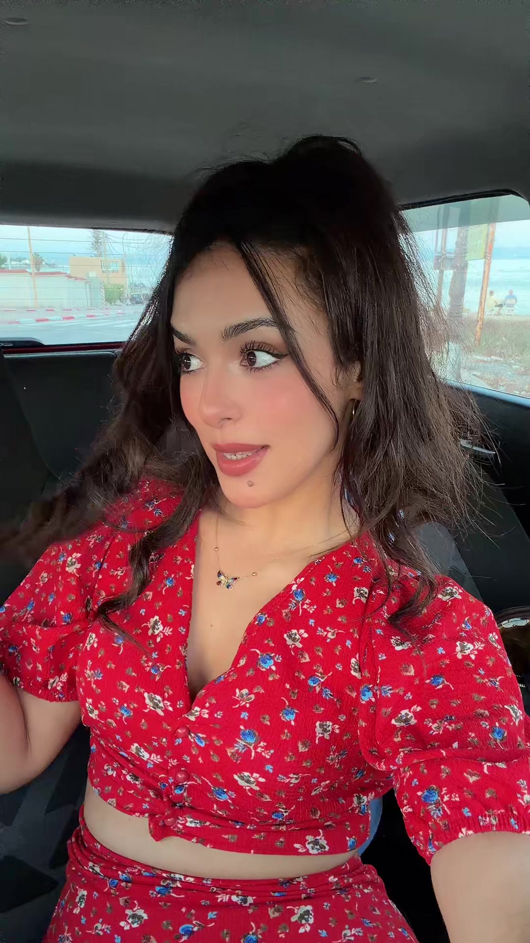 @Nesrine Hitana