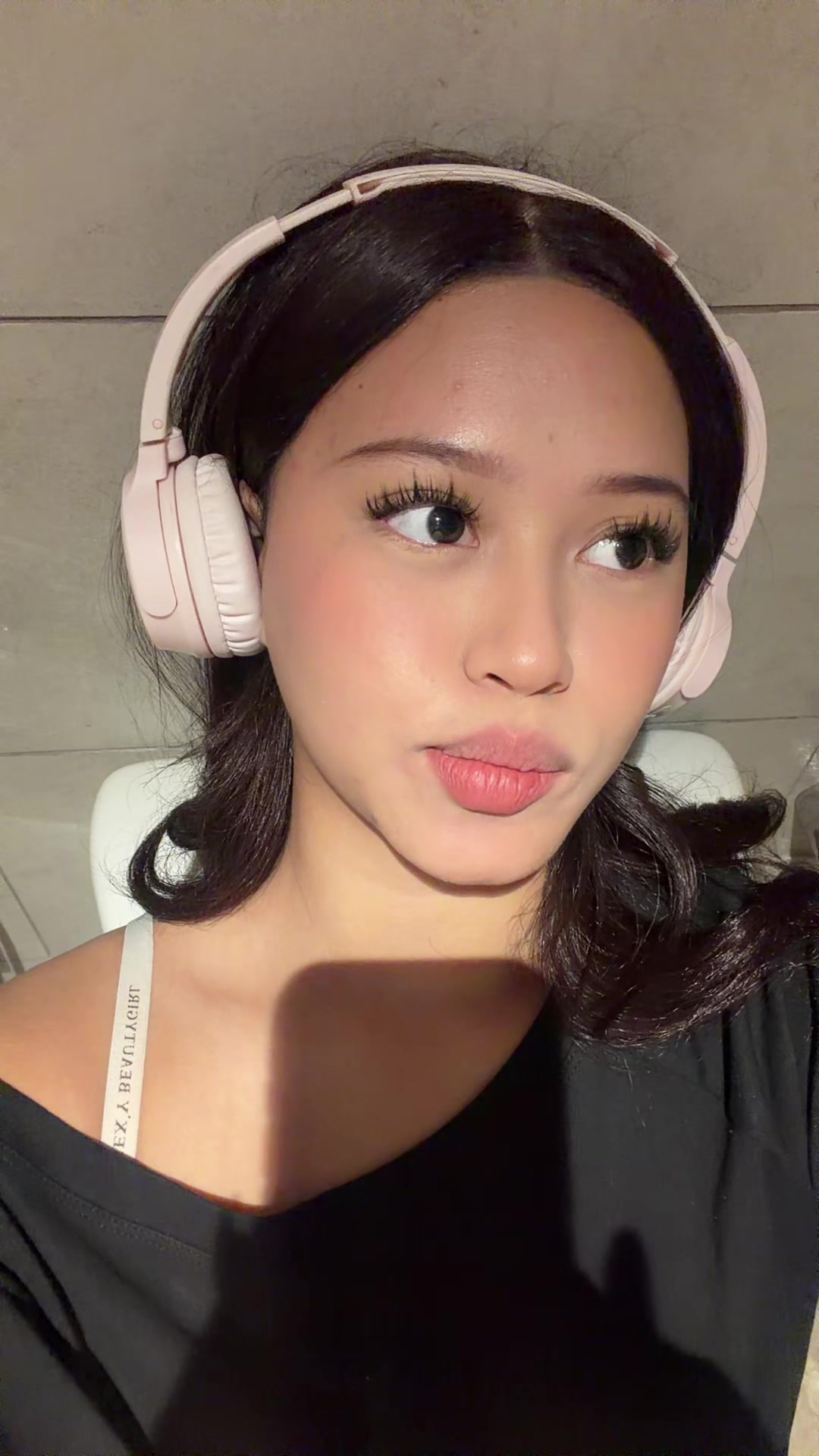 @Gya