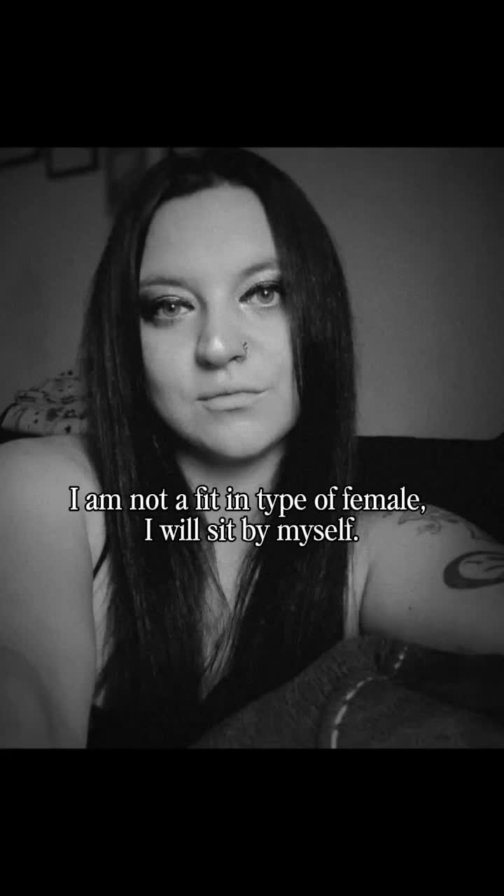@DaniRae93🖤🍄🦋