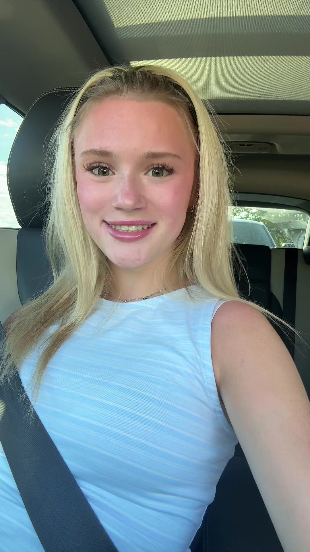 @maddiethompsn