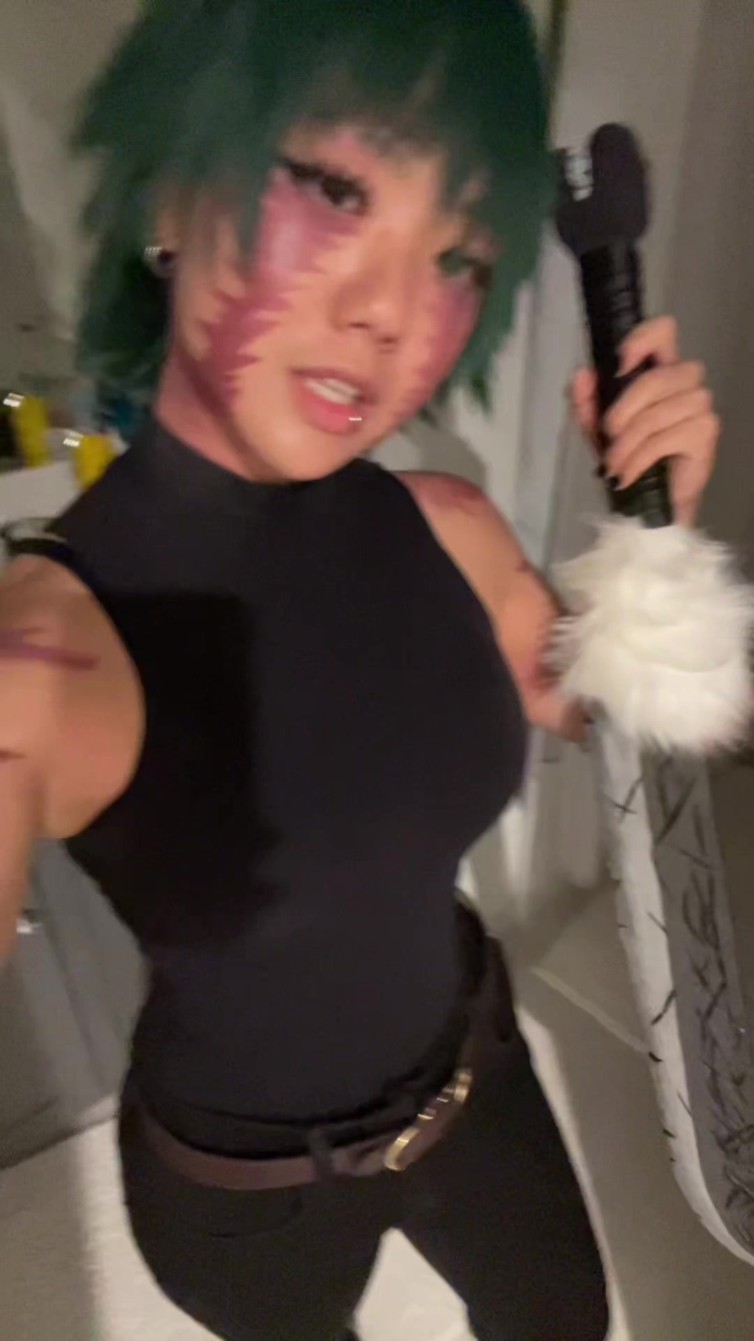 @v!v