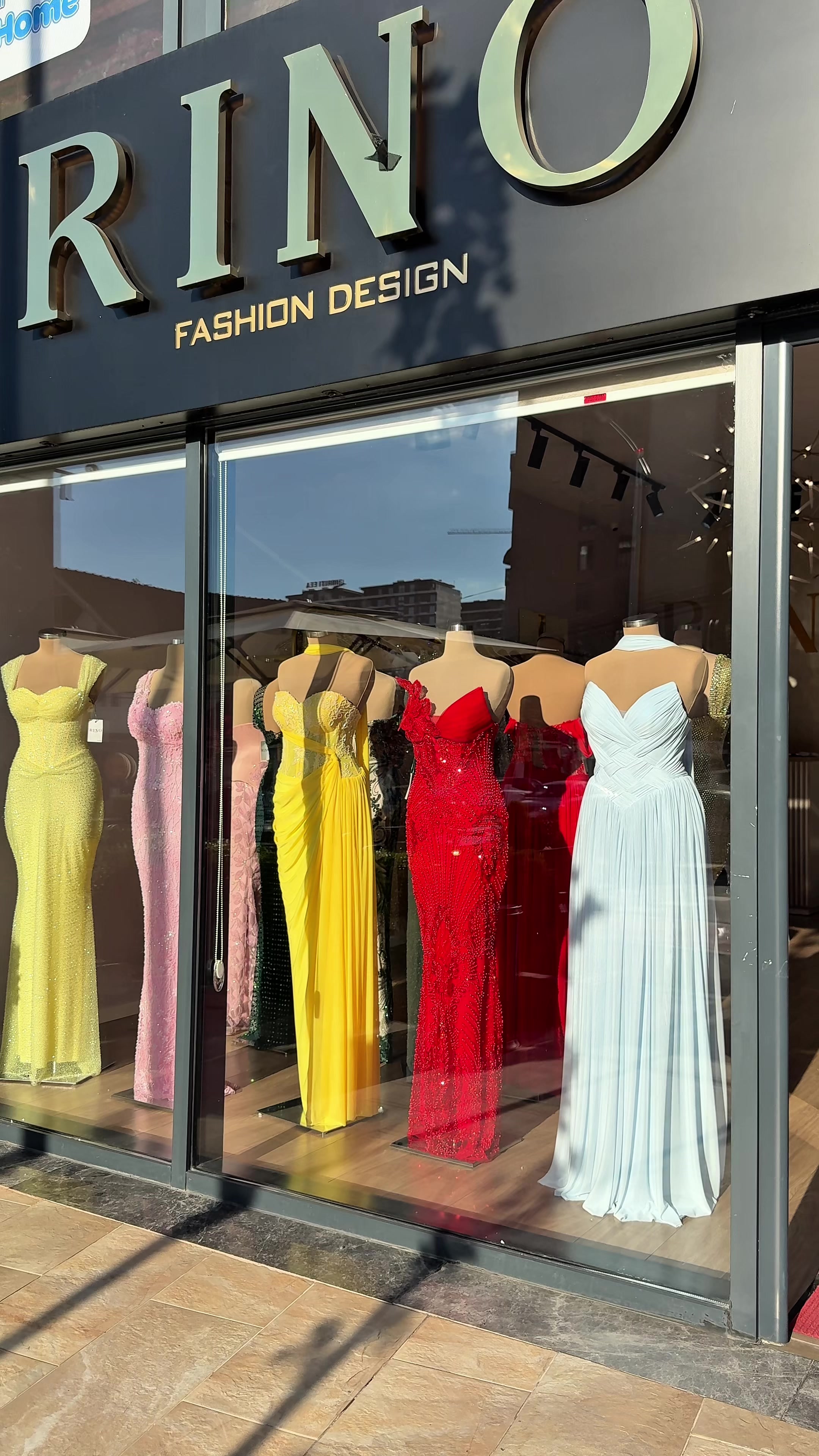 @R I N O FASHION & DESIGN