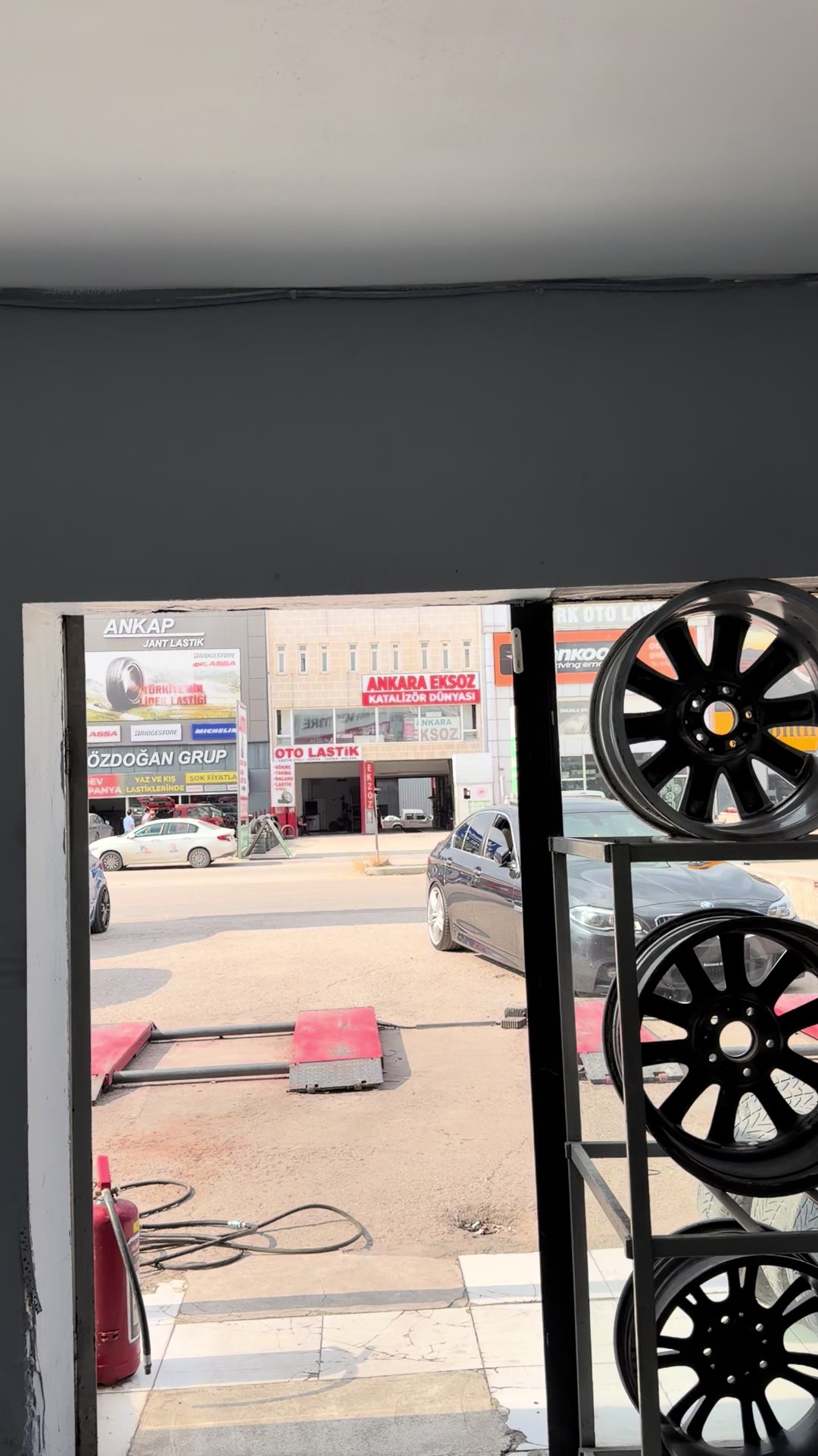 @ﺦ