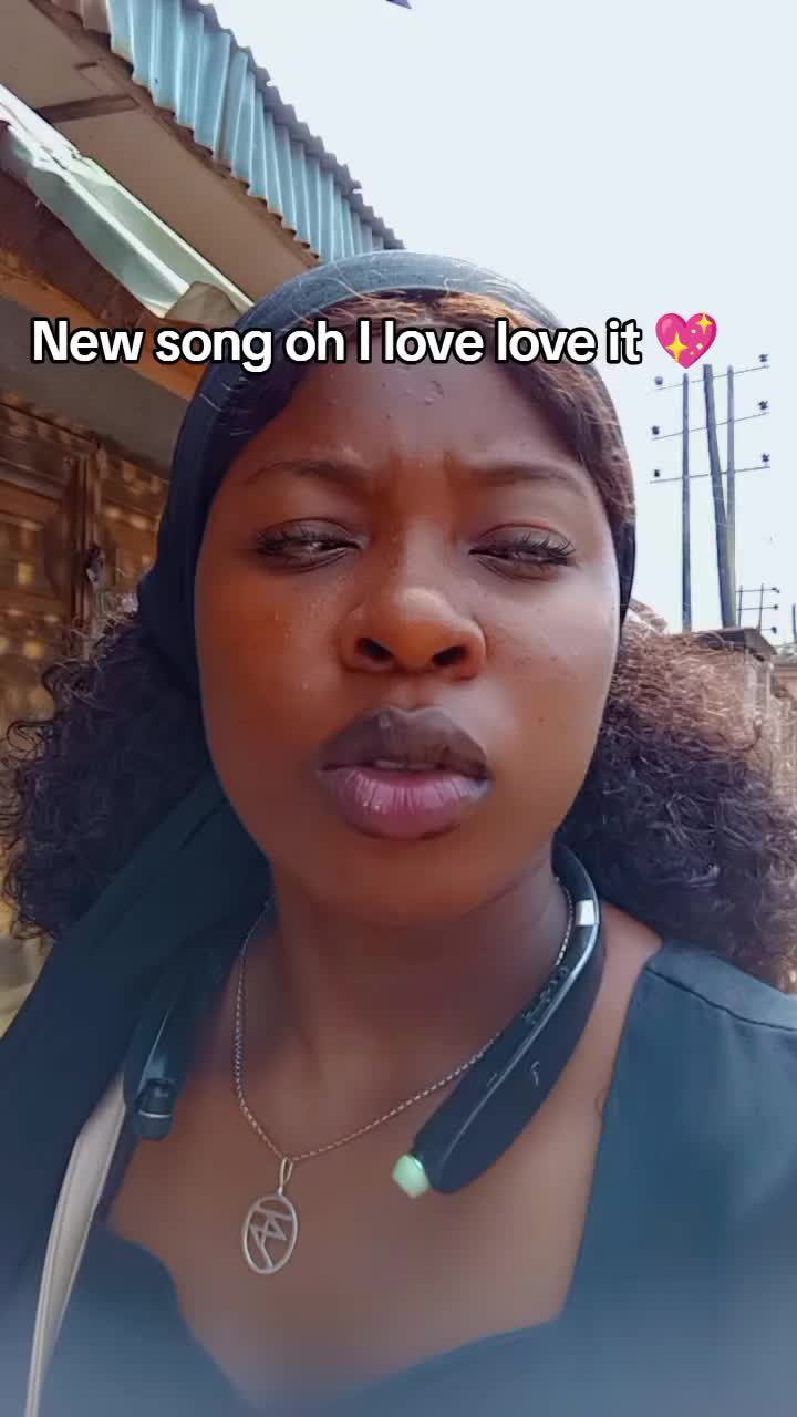 @Christabel 💜🦋