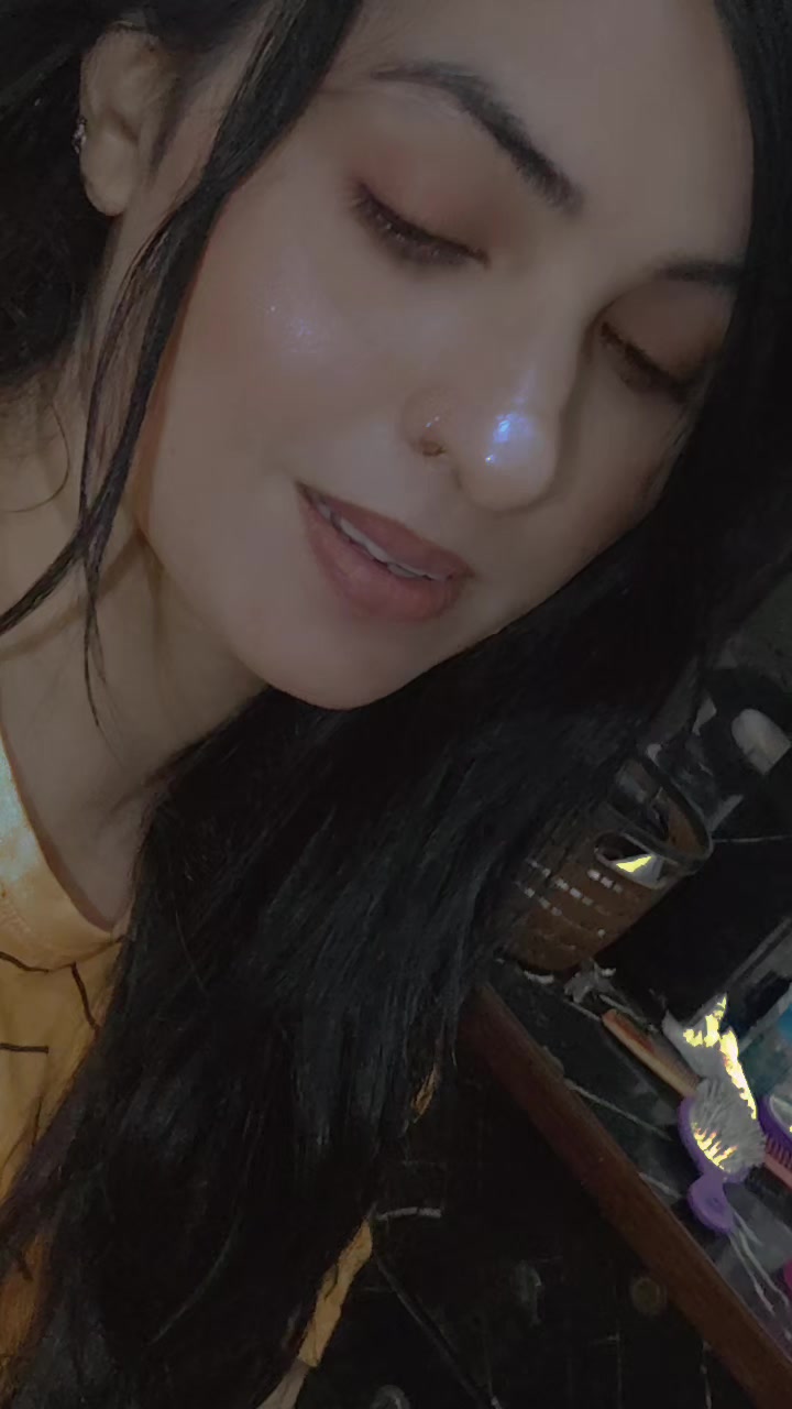@꧁༺✿ S A D G I R L✿༻꧂