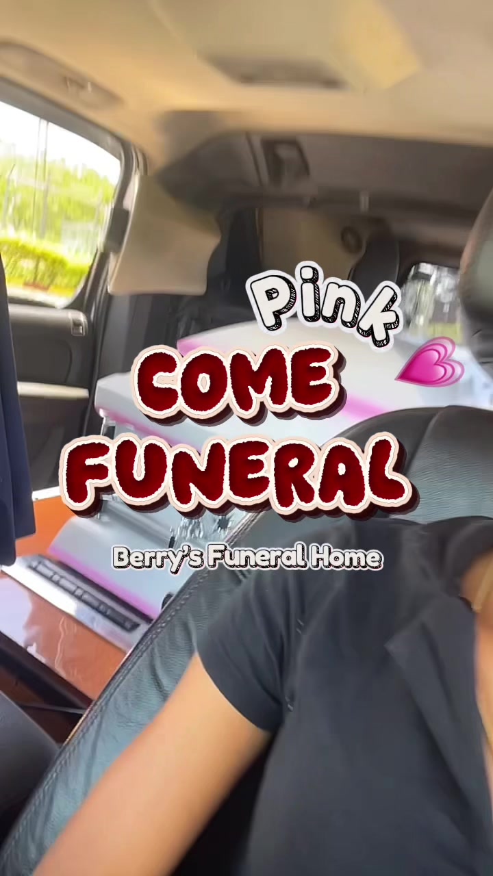 @𝓩𝖔𝖒𝖇𝖎𝖊🧟♀️