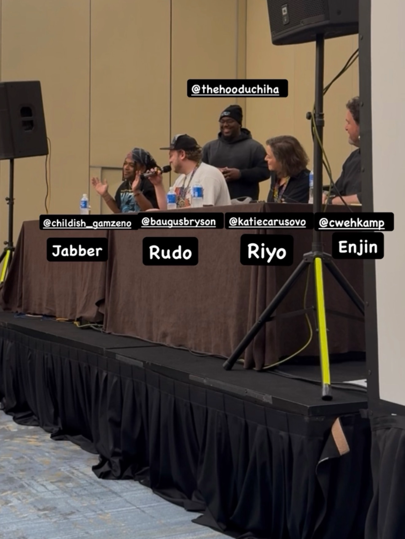 @thehooduchiha