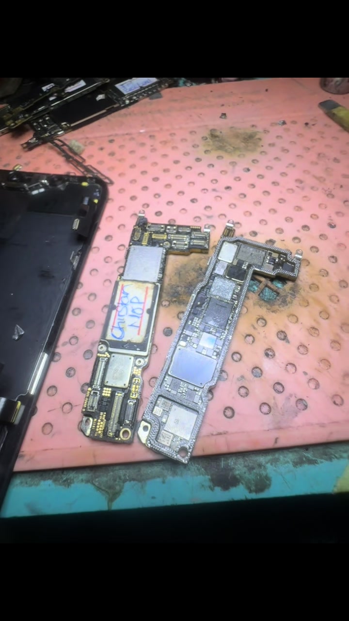 @IPHONE TECH GUY BARIGA