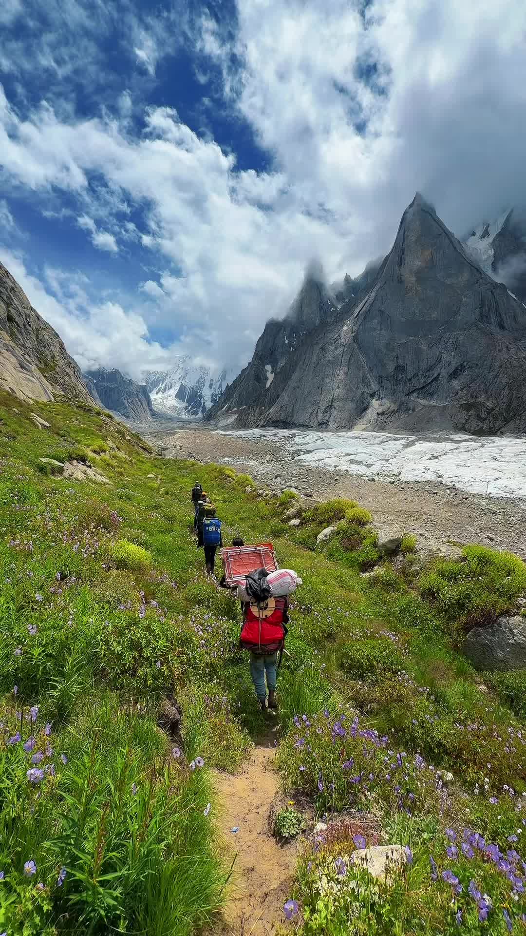 @hello_skardu☑️