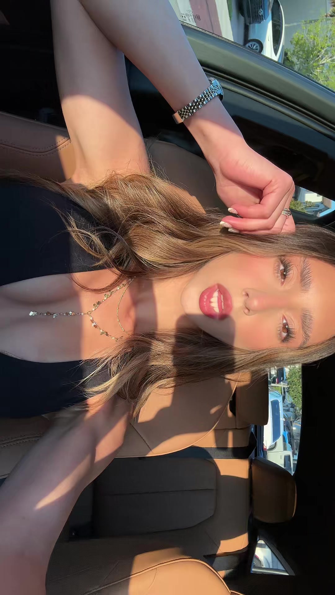 @nicole