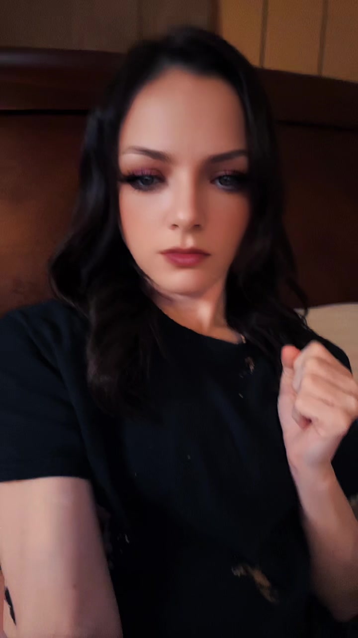 @ꨄкєℓѕєу2ѕнσят🐦🔥❀