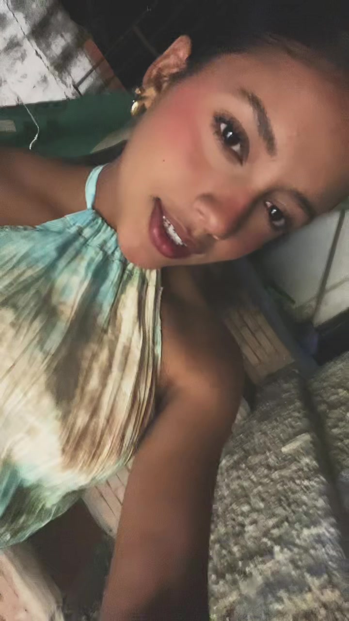 @Camila