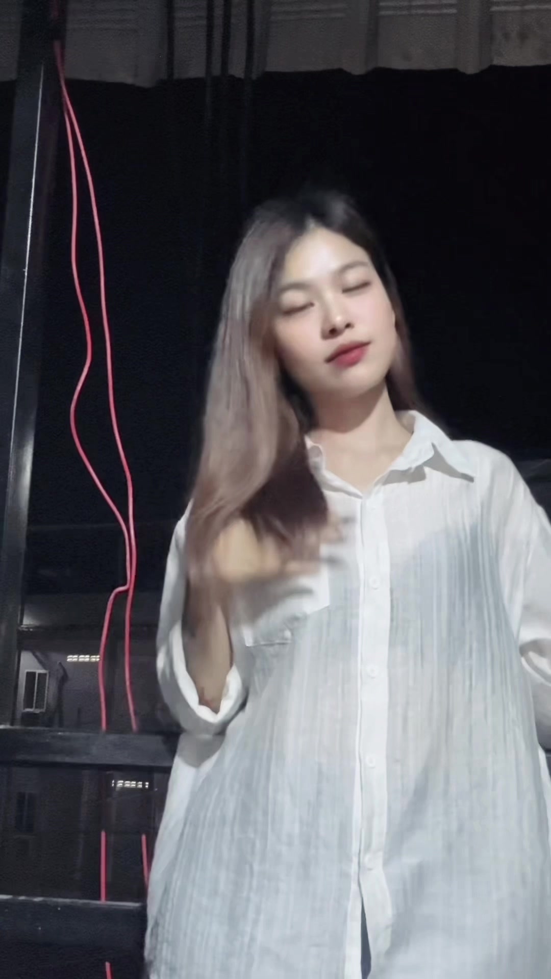 @J✨