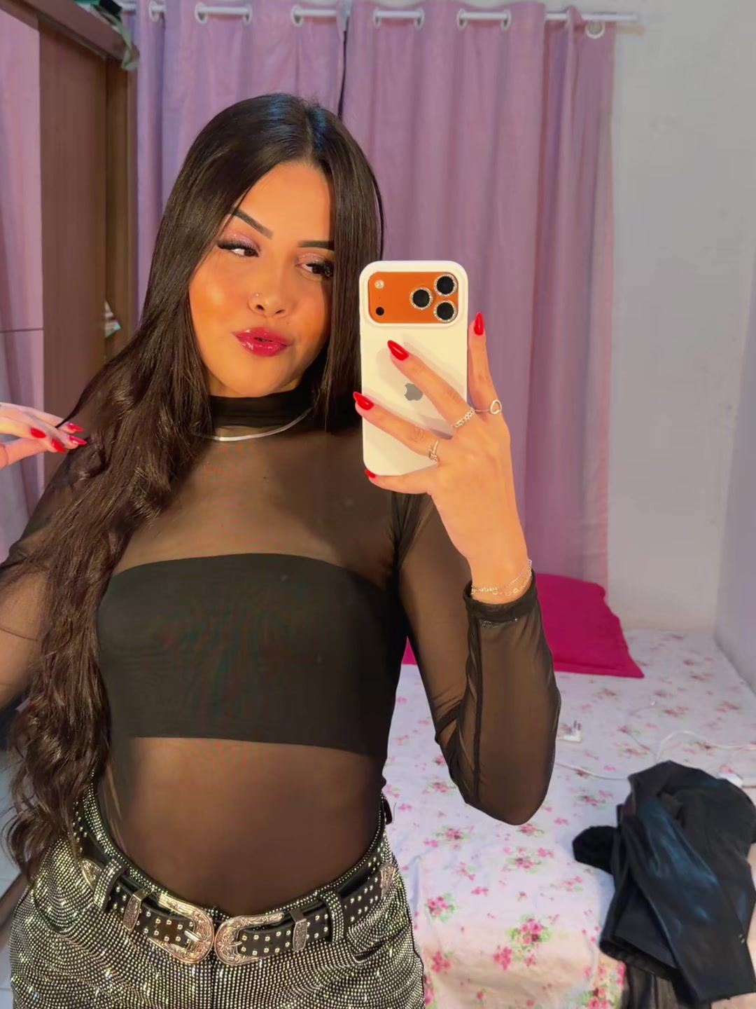 @Karine Vit&oacute;ria
