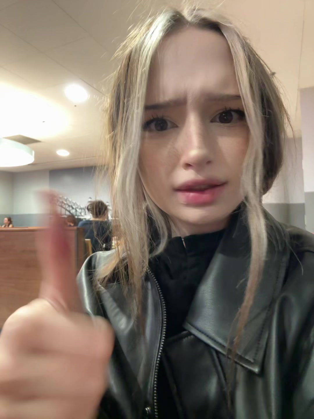 @Пчела