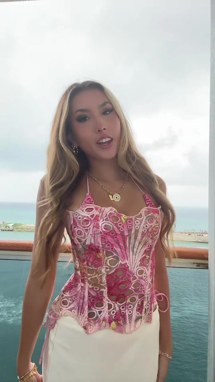 @reina