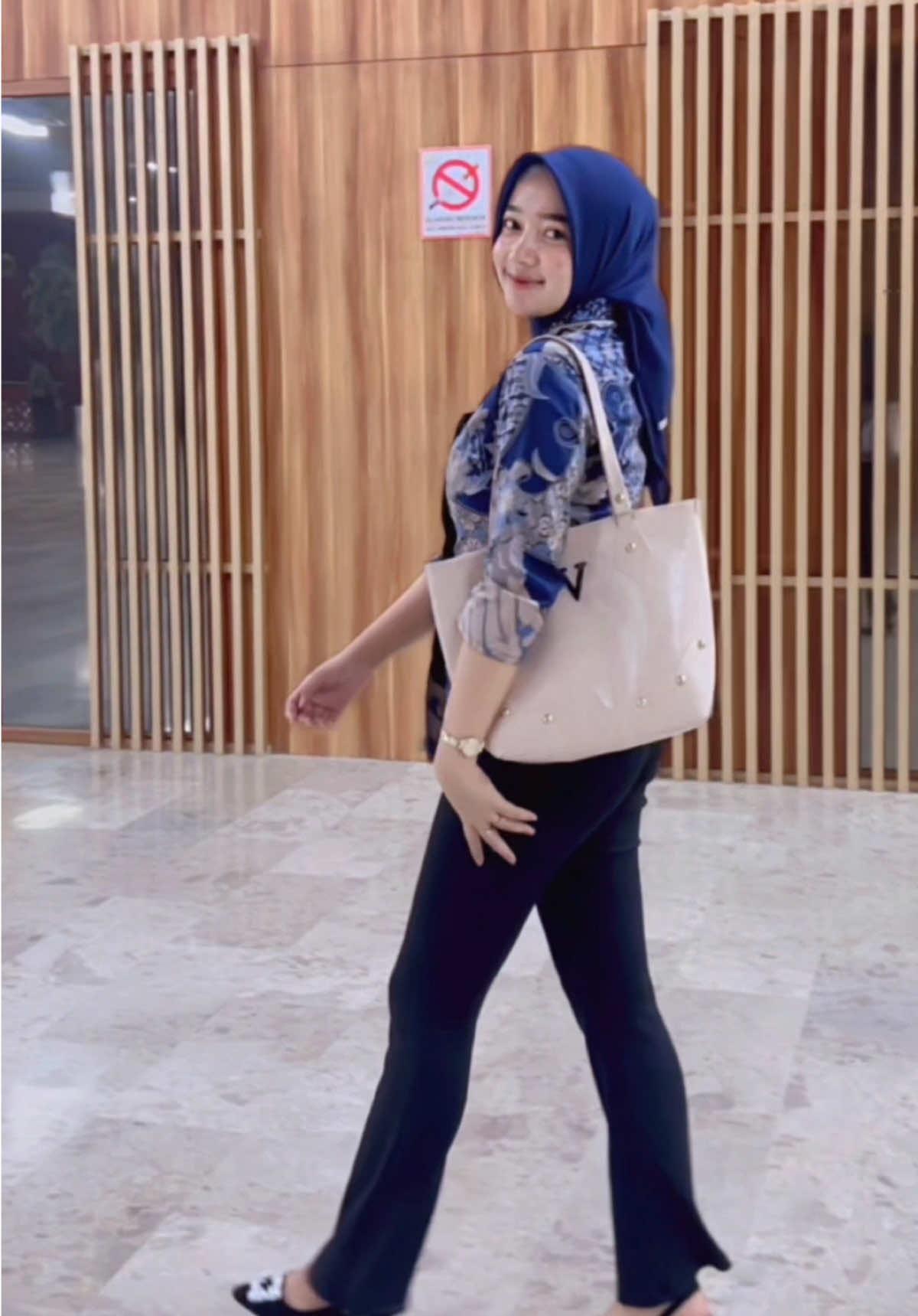 @zahraa