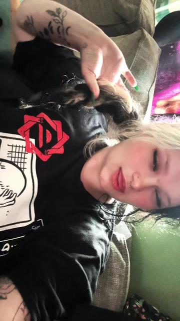@Liv