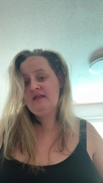 @💜💘🇨🇦 Laura 💜💘🇨🇦