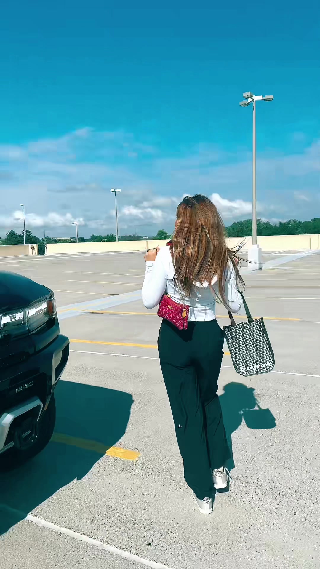 @L A N D R I