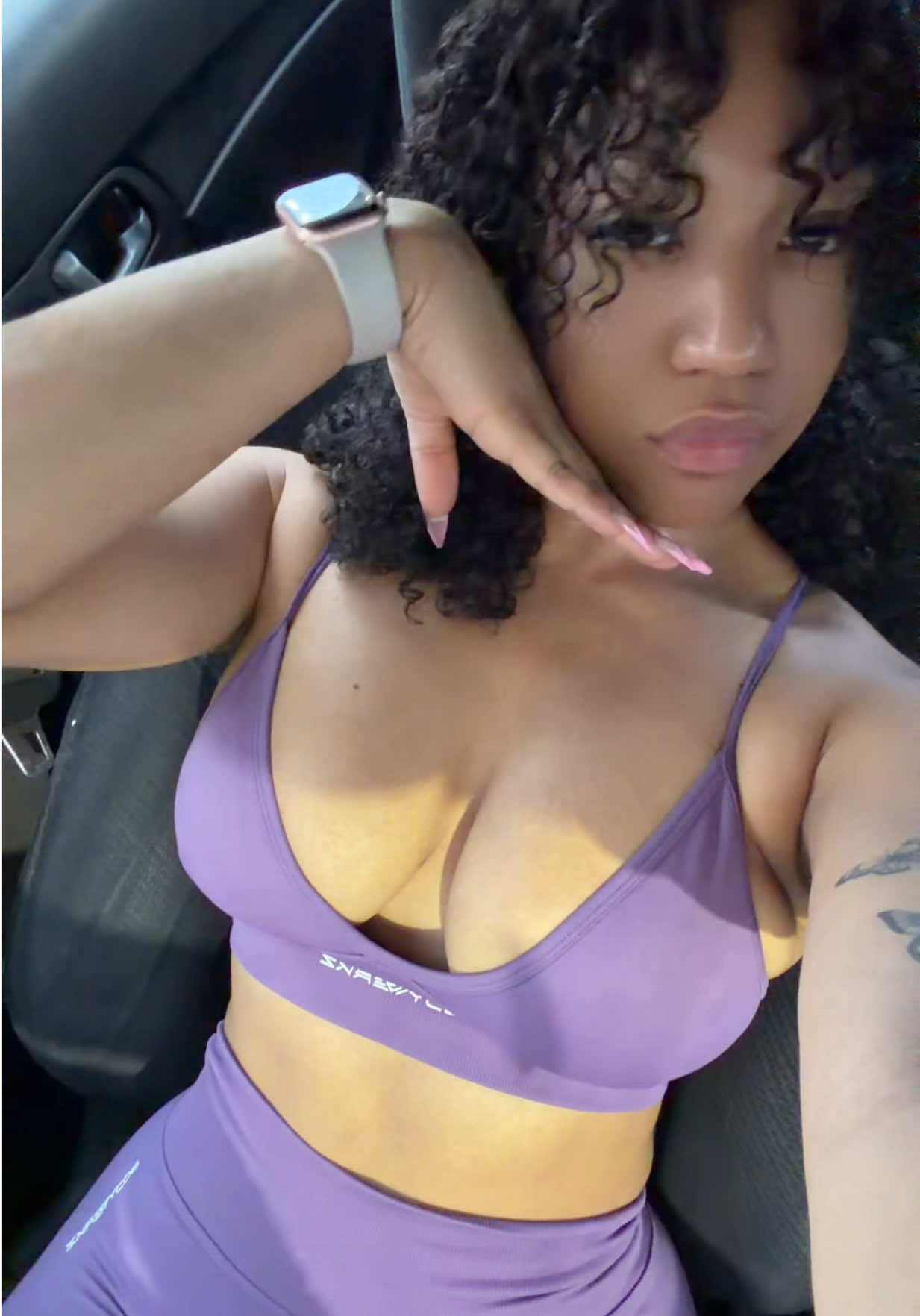 @𝓜 ᥫ᭡