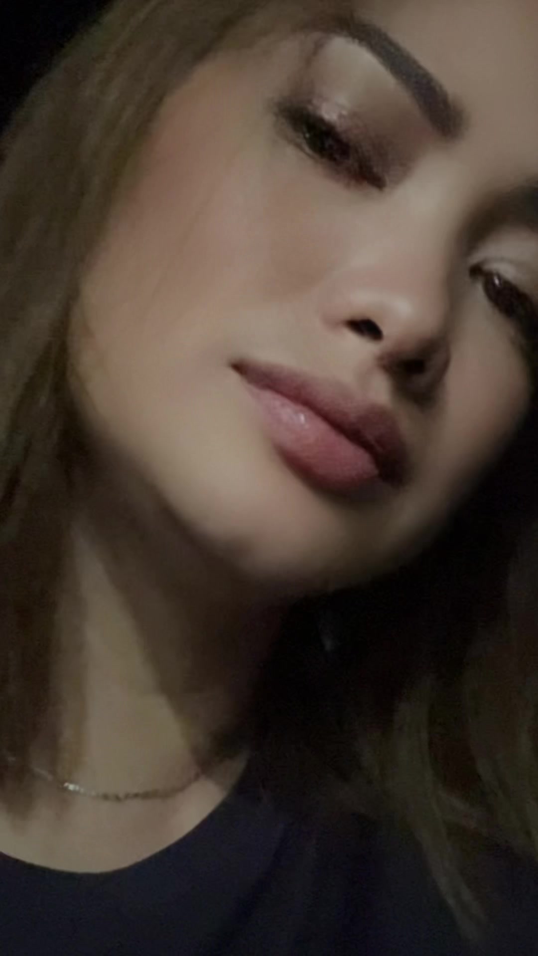 @👀