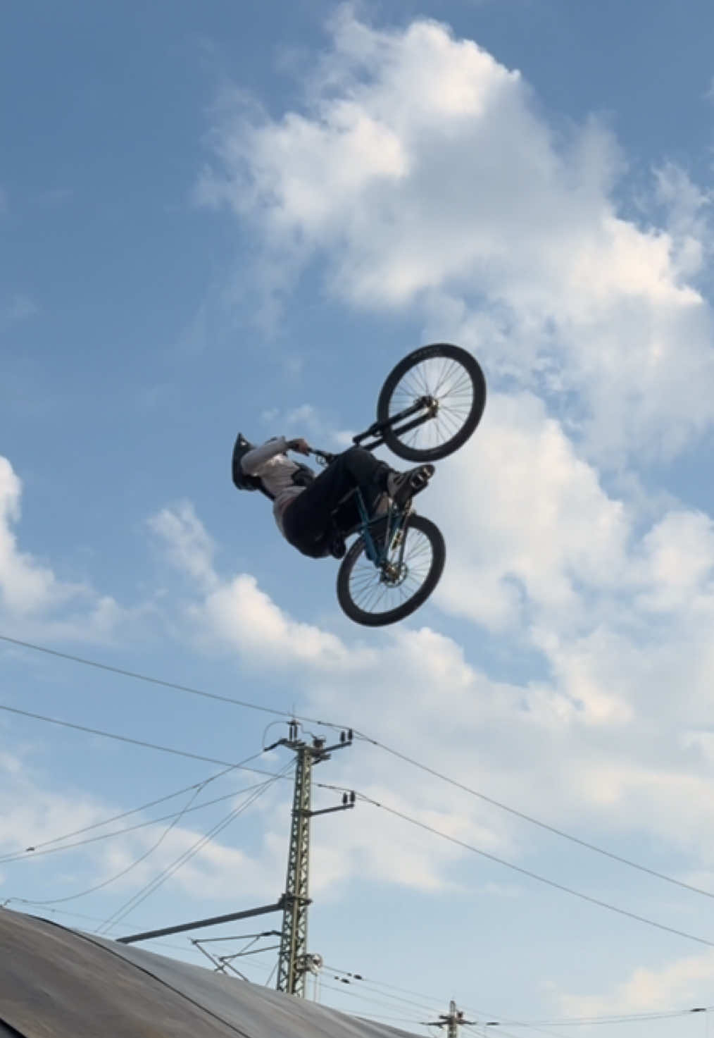 @Johnnyschmidt_mtb